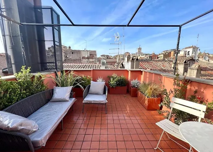 New! Uptown Terraces Apartment